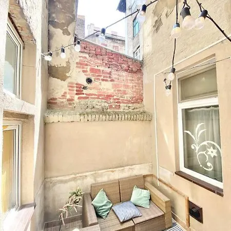 Cool! With Sauna And Private Garden Апартаменты